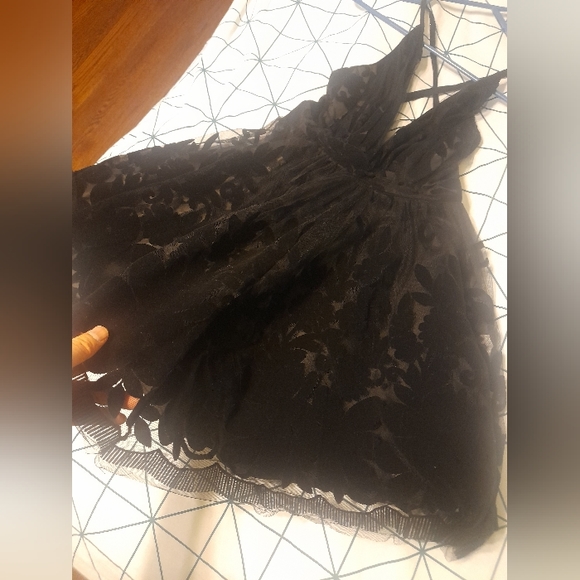 Chelsea By Honey - Flock Velvet Flower Mini Dress - SZ: XS - Black - Brand New - Picture 8 of 11